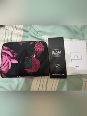 Herschel wallet Taylor roses black
